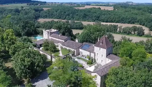 Château 14 pièces 850 m²