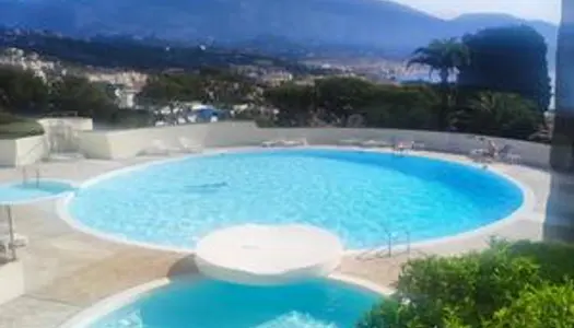 Plateau du Cap Martin ,à Roquebrune Cap Martin 3 pièces meublé 80 M2 à louer 