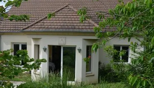 RARE Maison de Plain pied avec grand jardin, à 20 mn de PARIS (RER) 