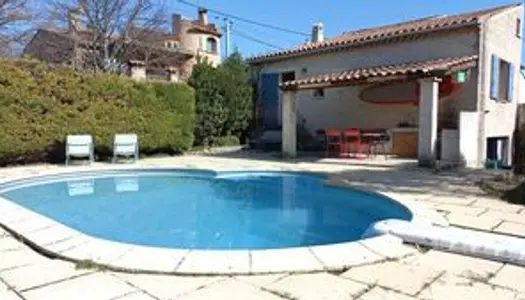 Villa 5 pièces 139m² sur 690m² de terrain