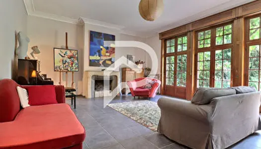 Maison 5 pièces 392 m² 