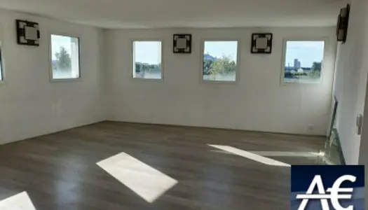 Bureau 169 m²