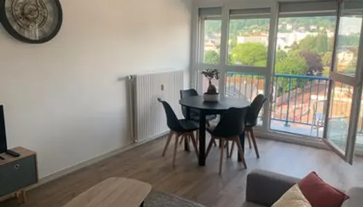 Appartement meublé rénové à neuf 43m2 proche centre ville 