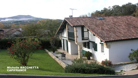 Dpt Pyrénées Atlantiques (64), à vendre ESPELETTE Maison Basque 