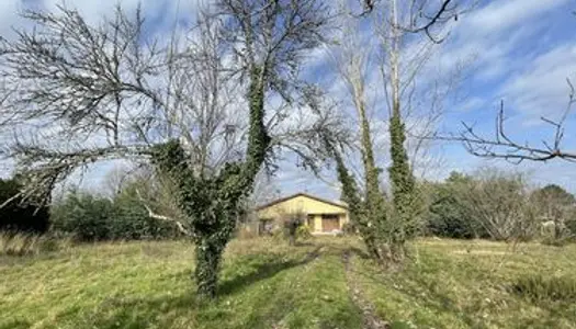 Opportunité (vaste terrain constructible et maison) pour investissement immobilier à Coursac