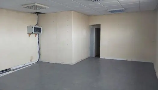 Bureaux 1 pièce 168 m²