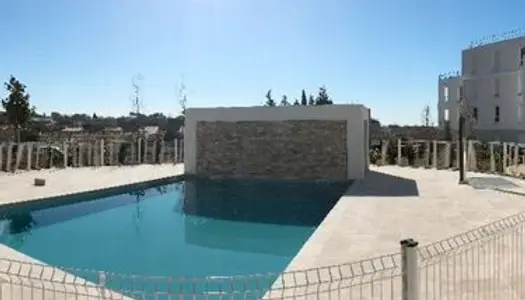 T2 - terrasse - piscine - parking 