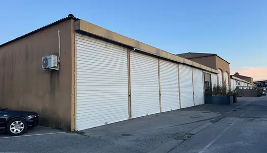 Vente Garage 28 m² à Hyeres 160 000 €