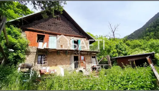 Maison avec grange à rénover environ 240 m² 