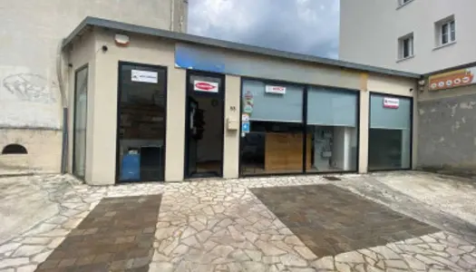 Local commercial 169 m² 