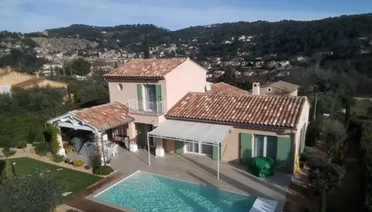 Villa 5 pièces 146 m²