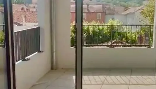 Loue T3 Lyon 9ème - Terrasse 8m², Parking privé, à 4min du métro 