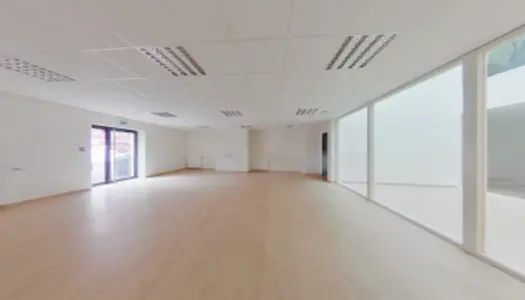 Bureaux 76 m² 