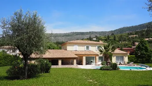 Villa familiale lumineuse avec piscine à Saint Martin de Peille - Les Lacs Cette vente rar 