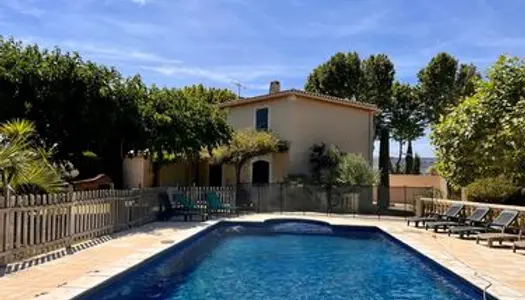 Villa provençale 130 m² avec grand jardin et piscine