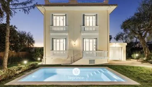 Villa 7 pièces 212 m² 