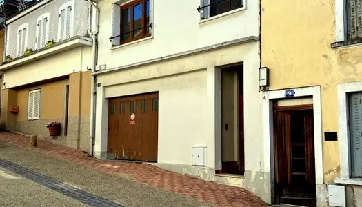 Dpt Allier (03), à vendre NERIS LES BAINS centre ville maison 