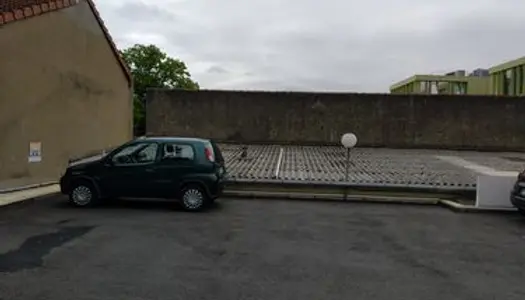 Parking a louer pau halles 