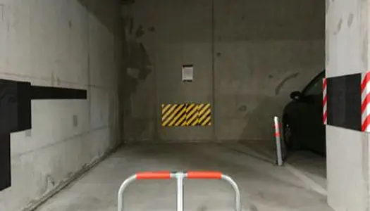 Parking souterrain limite entre ORNEX et FERNEY VOLTAIRE