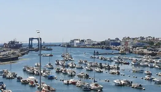 Vue panoramique port de pêche et de plaisance 