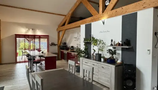 Maison 6 pièces 240 m²