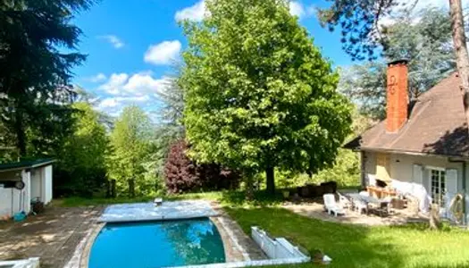 Maison l'Etrat 170m2 - terrain arboré + piscine sans vis à vis 