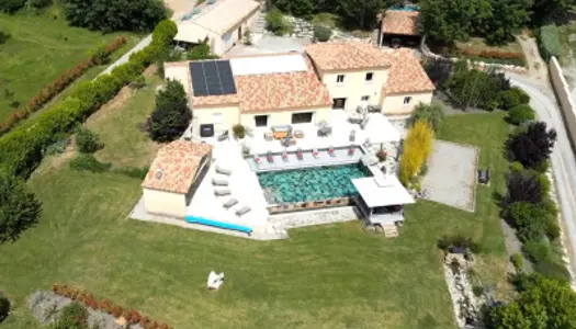 MAISON DE FAMILLE OU RESIDENCE DE TOURISME - SISTERON - ALPES DE 