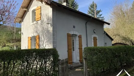 Ancienne maison de chemin de fer rénovée
