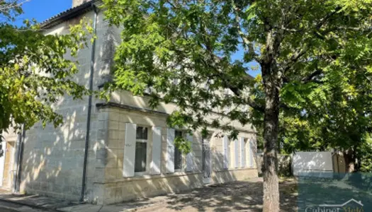 Maison 7 pièces 276 m² 