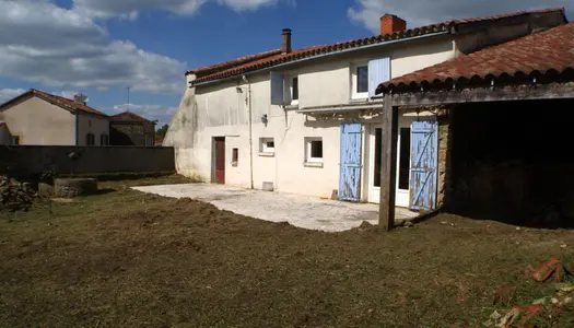 Maison en pierre 3 chambres garage et terrain