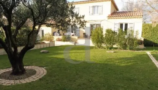 Villa 4 pièces 160 m² 