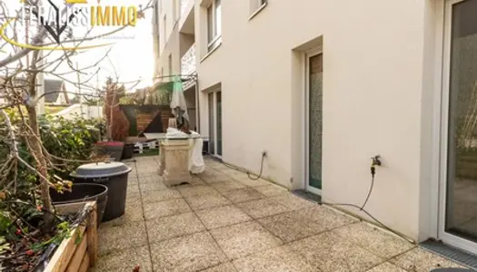 Appartement F3 avec terrasse de plus de 30 m2 !