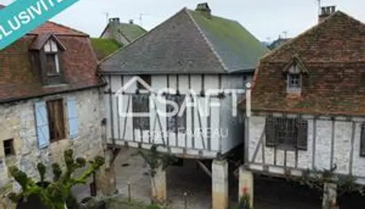 Maison à colombages en plein coeur du village à rénover