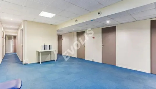 Bureaux 304 m² 