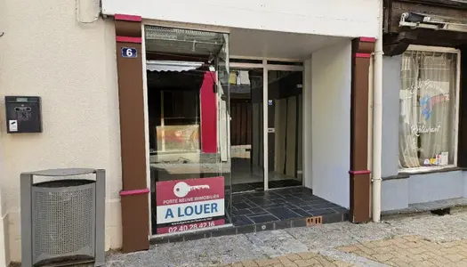 Local commercial 2 pièces 68 m² 