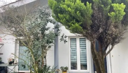 Dpt Gironde (33), à vendre BORDEAUX caudéran maison 99m²  terrain 70m²