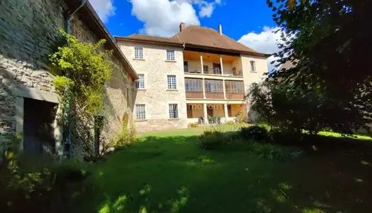 Maison 13 pièces 378 m²