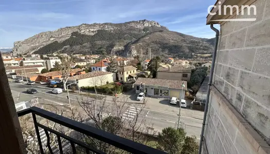 Appartement T3 Avec Balcon et Cave 