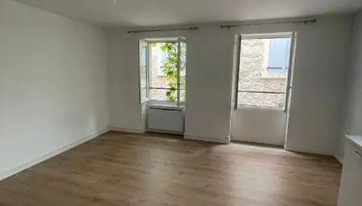 Appartement Location Tain-l'Hermitage 1p 27m² 420€