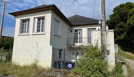 Maison spacieuse avec une vue dégagée. 