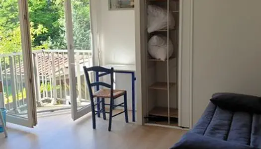 Studio 18 m2 à louer Pessac Noes 