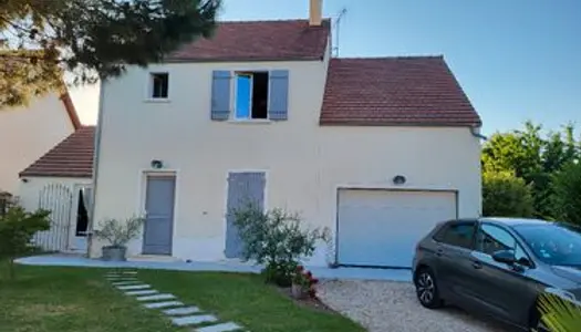 Maison individuelle 135 m2 - 5 pièces et 1 dépendance 