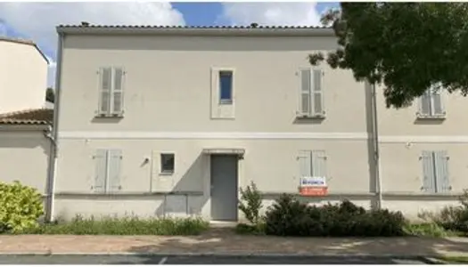 Maison - Villa Location Rochefort 5p 133m² 897€