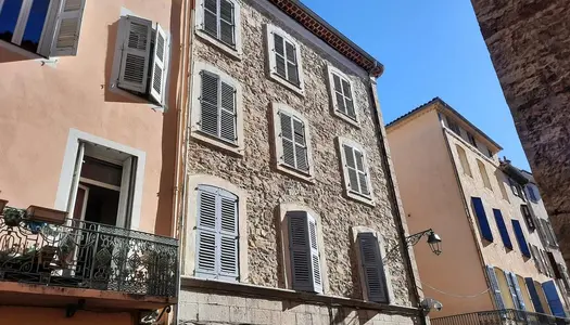Immeuble ancien dans le centre ancien de Draguignan 