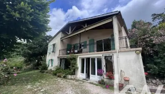 Maison 9 pièces 195 m²