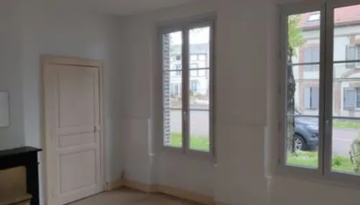 Bel appartement au RDC proche école et commerces 