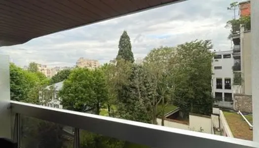 Loue studio à Paris (16ème) avec terrasse sur jardin - 27m² 