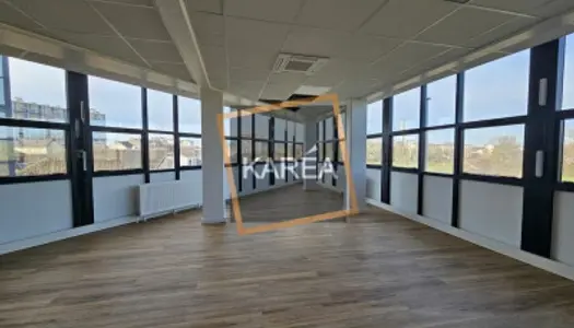 Bureau 110 m² 