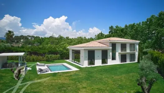 Mougins - Superbe villa contemporaine 