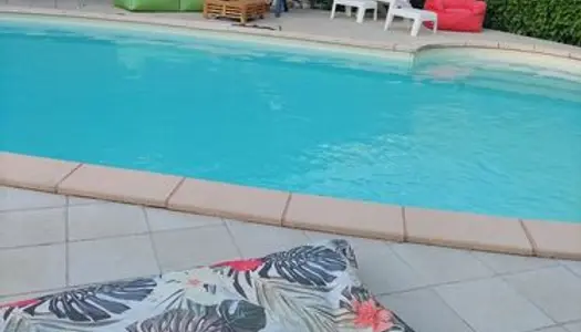 Grande maison meublée avec piscine 